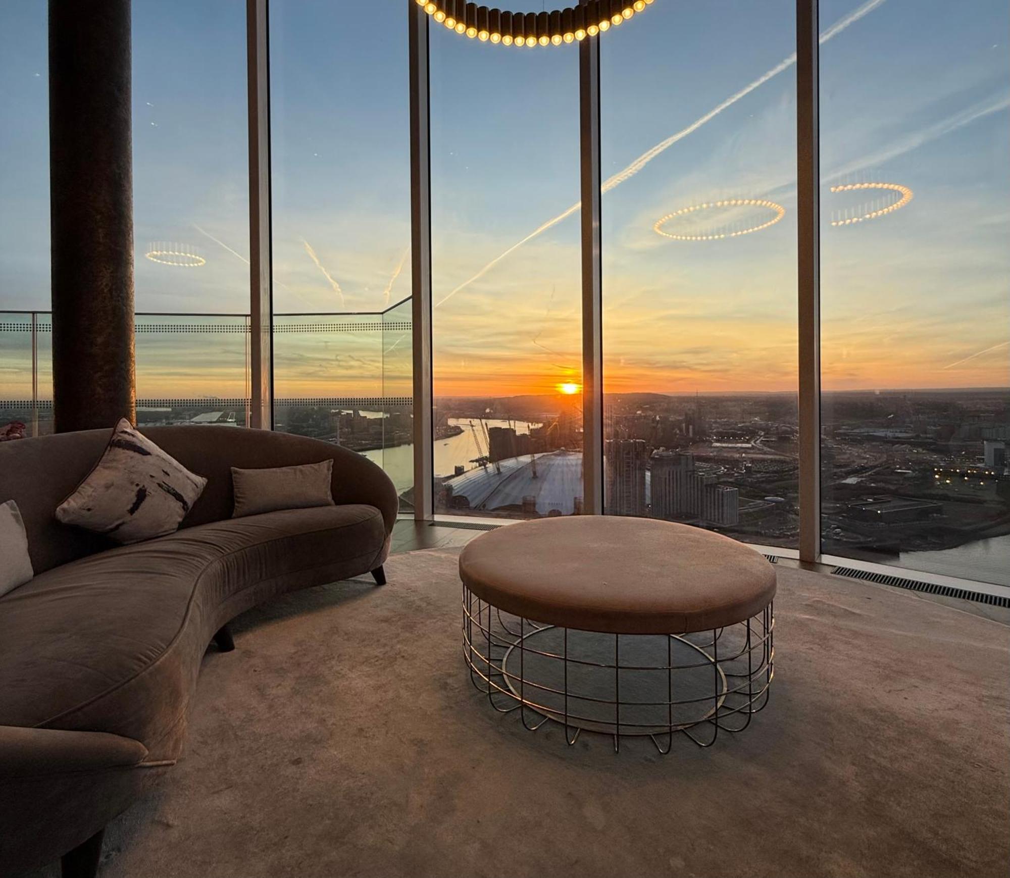 Luxury Modern 2 Bed Flat With Balcony And City View - Canary Wharf City Center Лондон Екстериор снимка