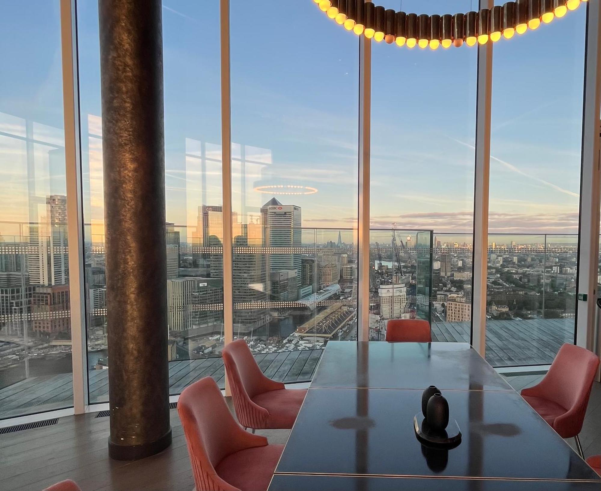 Luxury Modern 2 Bed Flat With Balcony And City View - Canary Wharf City Center Лондон Екстериор снимка