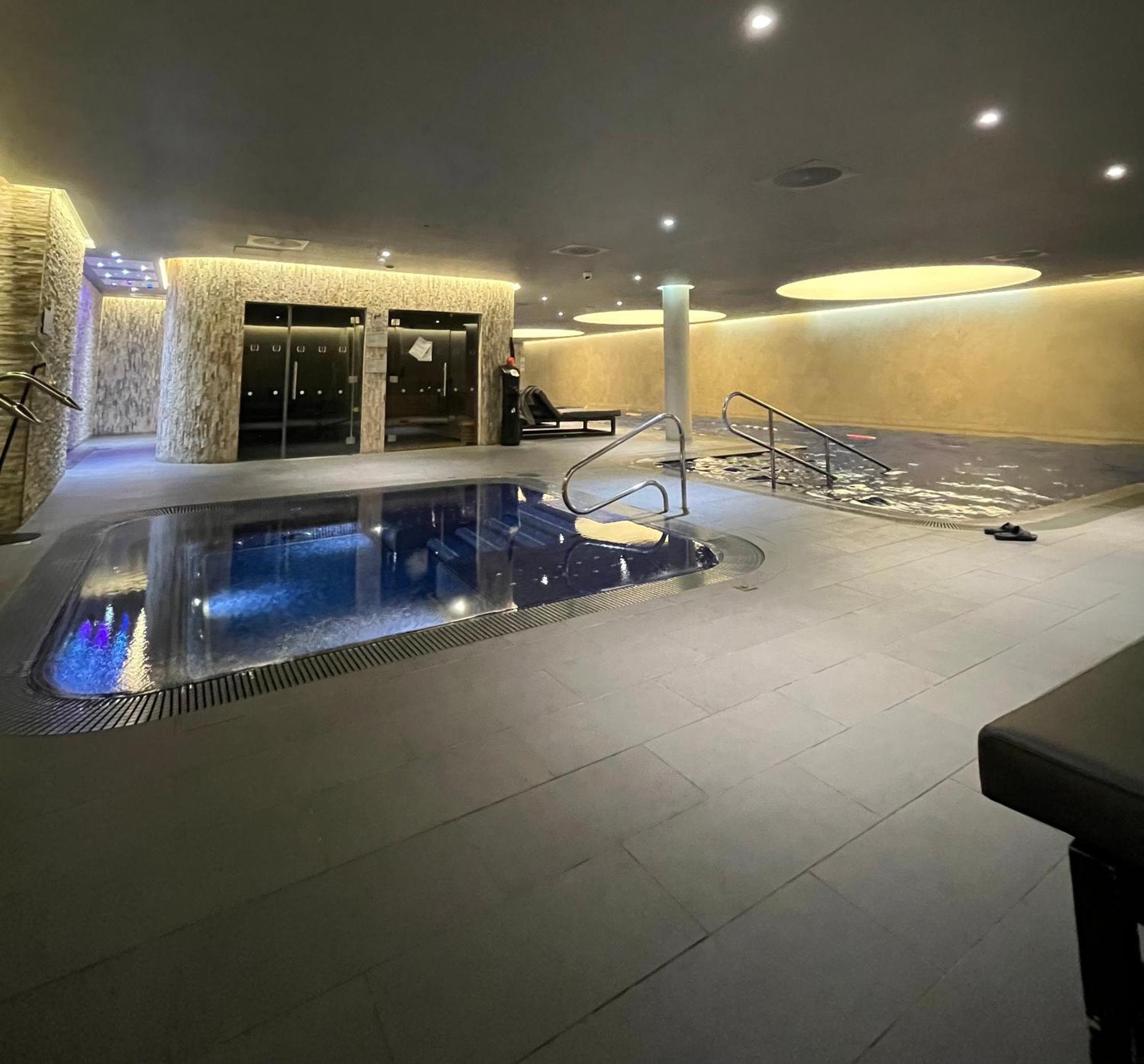 Luxury Modern 2 Bed Flat With Balcony And City View - Canary Wharf City Center Лондон Екстериор снимка