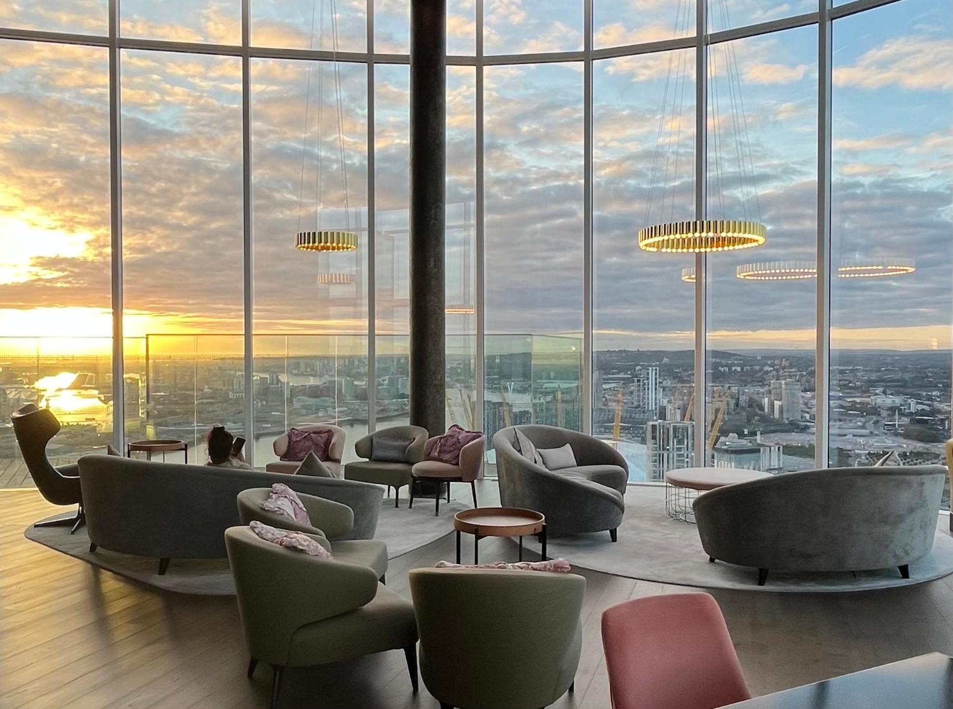 Luxury Modern 2 Bed Flat With Balcony And City View - Canary Wharf City Center Лондон Екстериор снимка